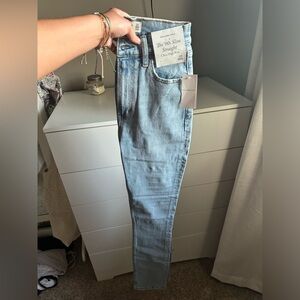 Abercrombie The 90s Slim Straight Ultra High Rise Jeans